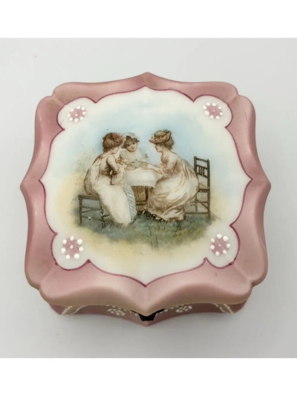 Nakara-C.F. Monroe, Burmese Color-Kate Greenaway Dresser Box 4" - Picture 1 of 10